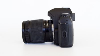 Nikon N80 w/ MB-16 Grip & Nikkor 28-80mm AF-D