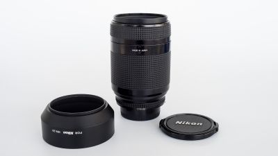 Nikon Nikkor 70-210mm AF-D f/4.5-5.6